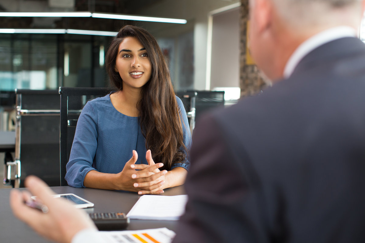 Cara membalas undangan interview melalui email dan whatsapp